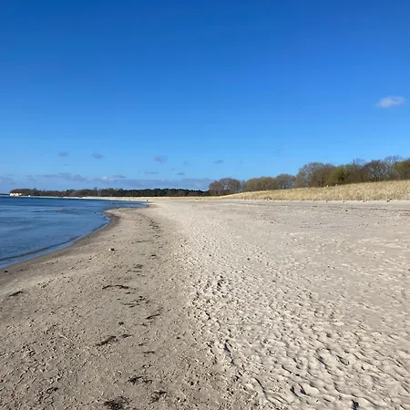 Apartment Südstrand Mit Blick Bis Zur Ostsee, Inkl Schwimmbadnutzung Und Sauna *