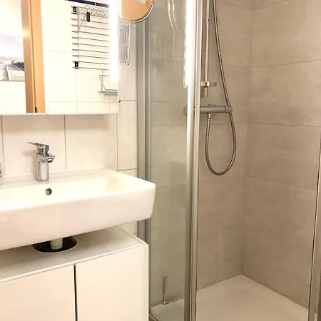 Suedstrand Mit Blick Bis Zur Ostsee, Inkl Schwimmbadnutzung Und Sauna * Goehren (Ruegen)